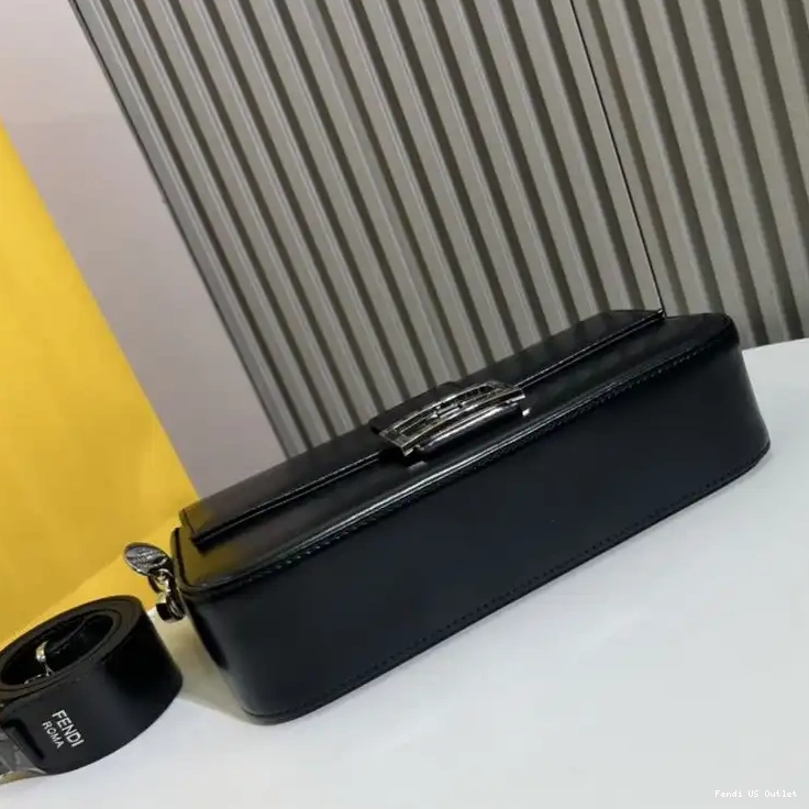 Affordable In Leather Black Smooth Baguette Tiffany Fendi Bag Medium 0508